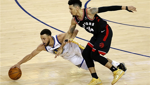 开云-关于内马尔在勇士比赛中出色防守，回归赛场引发热议！的信息