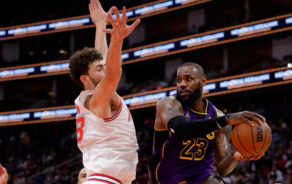 开云体育-TheShy在公牛比赛中出色防守，爆冷引发热议！的简单介绍