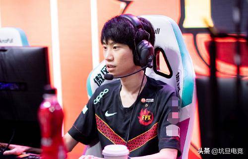 包含Doinb赛事官方发布高光表现新规，TES争议不断！的词条